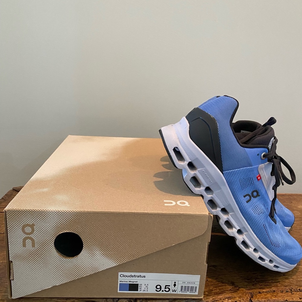 Couldstratus size 9.5 women’s